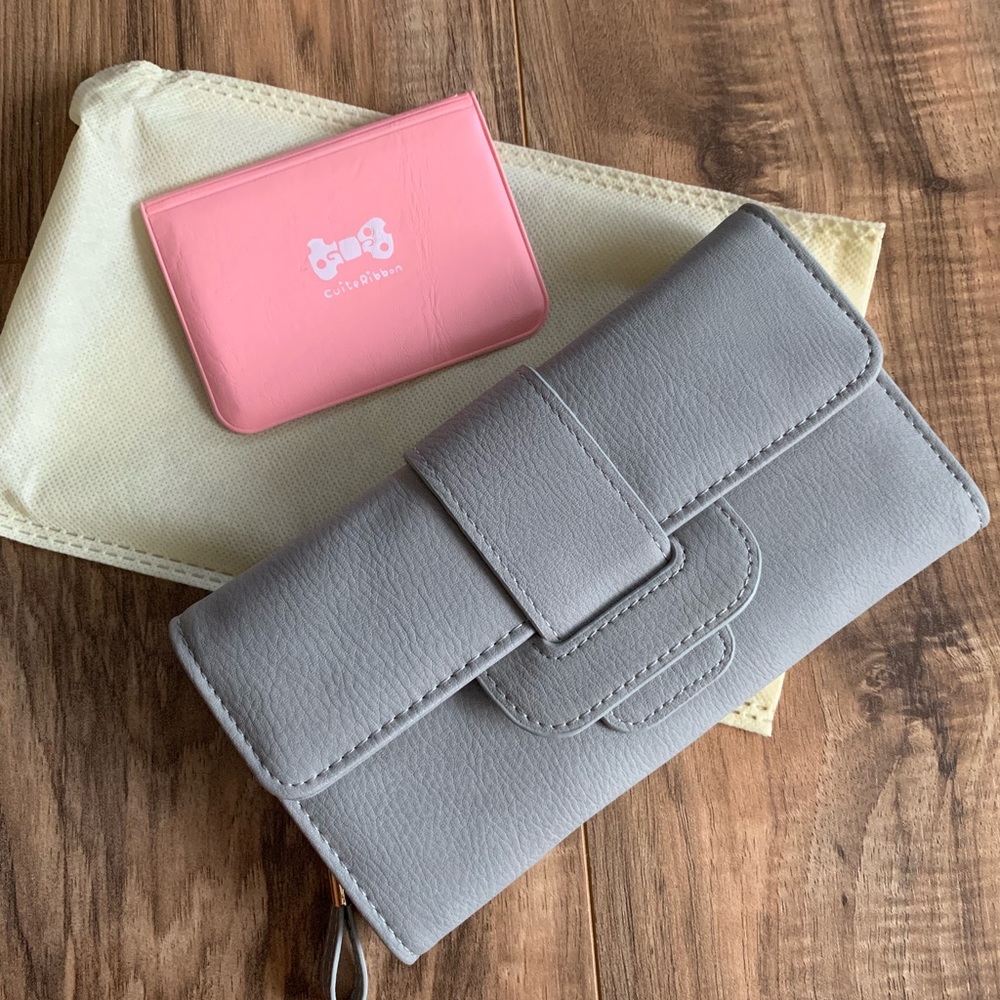Grey wallet wristlet
